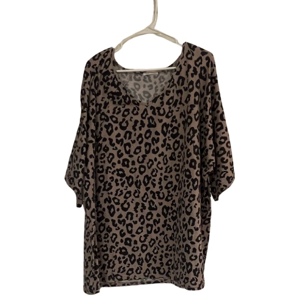 Chic Leopard Print Women's Blouse